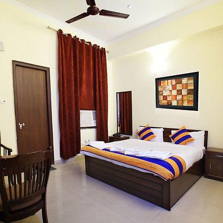 Oyo Rooms Noida Film City Extérieur photo